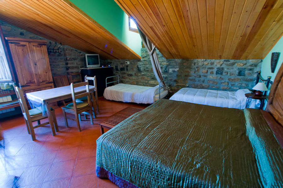 Hotel Villa Romanica Ainsa Room photo