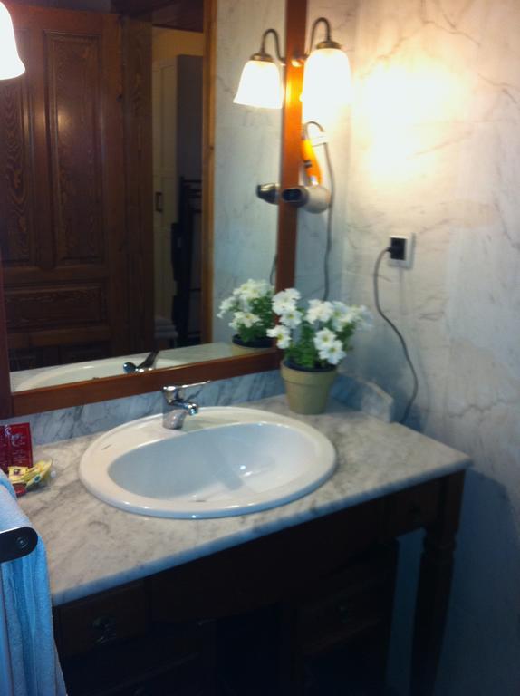 Hotel Villa Romanica Ainsa Room photo